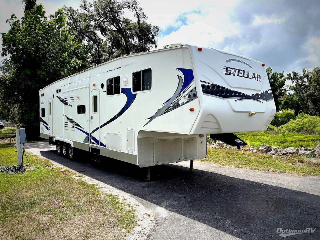 2008 Eclipse Stellar F40TXSG Photo 1