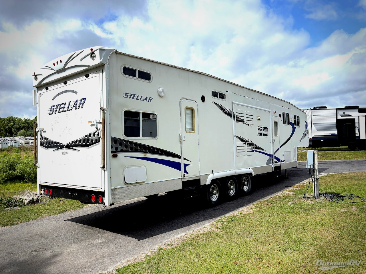 2008 Eclipse Stellar F40TXSG Photo 2