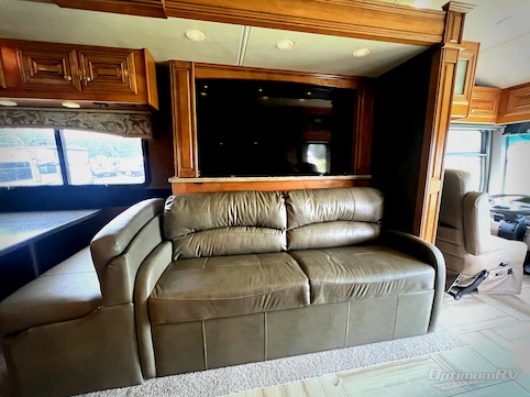 2015 Thor Tuscany 40DX RV Photo 2