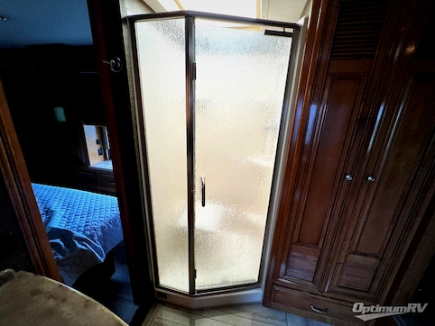 2015 Thor Tuscany 40DX RV Photo 4