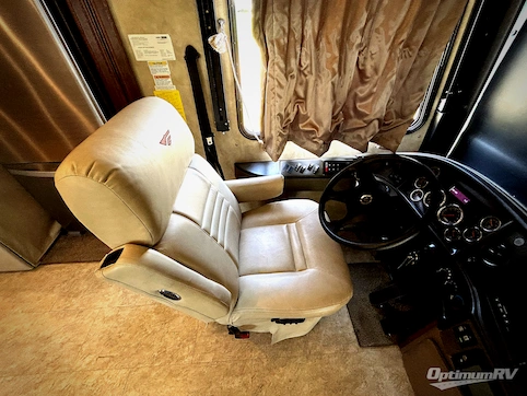 2016 Fleetwood Excursion 36K RV Photo 2