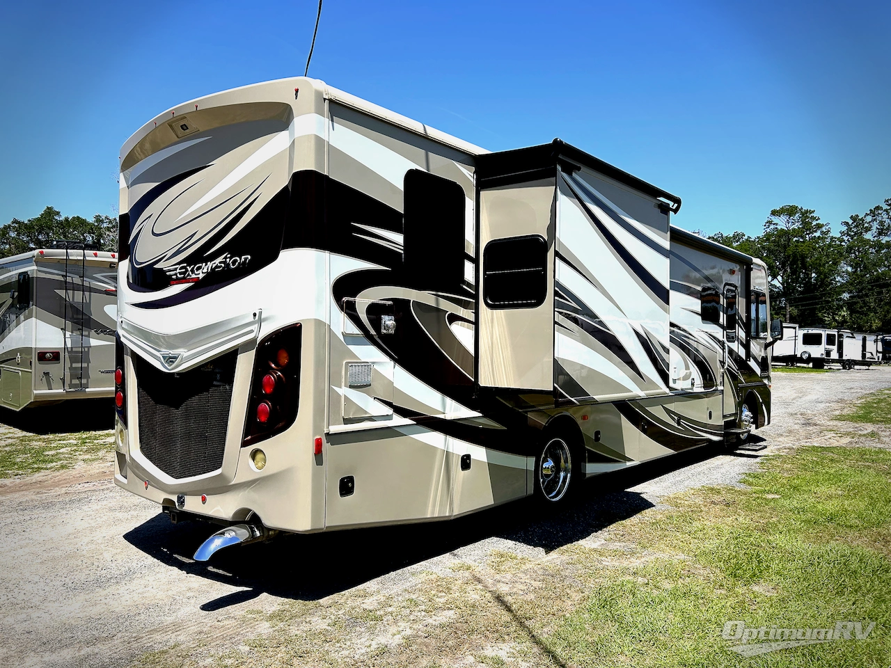 2016 Fleetwood Excursion 36K Photo 2