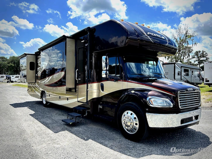 2017 Dynamax FORCE 37TS HD RV Photo 1