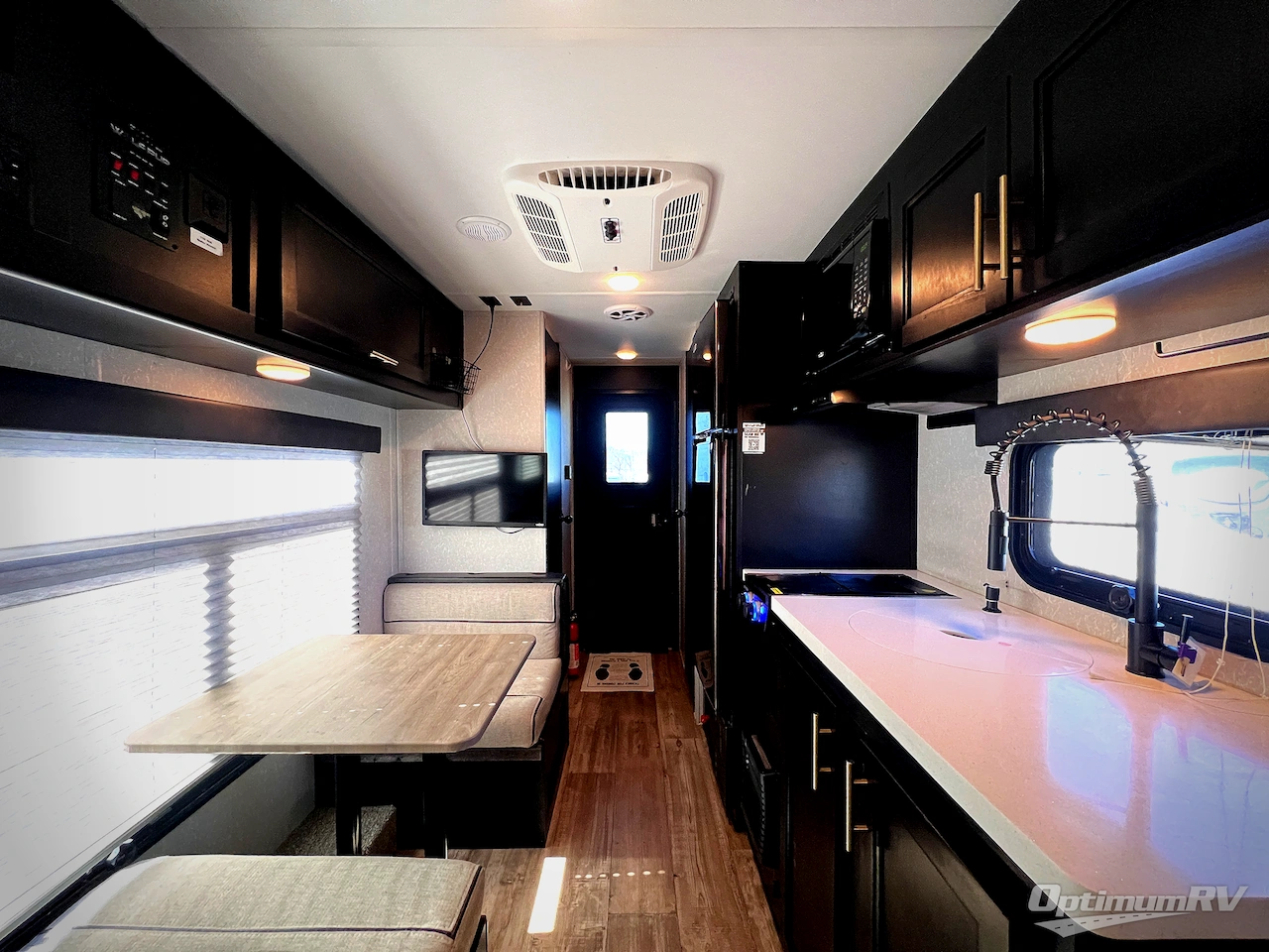 2021 Forest River Cherokee Wolf Pup Black Label 14CCBL Photo 4