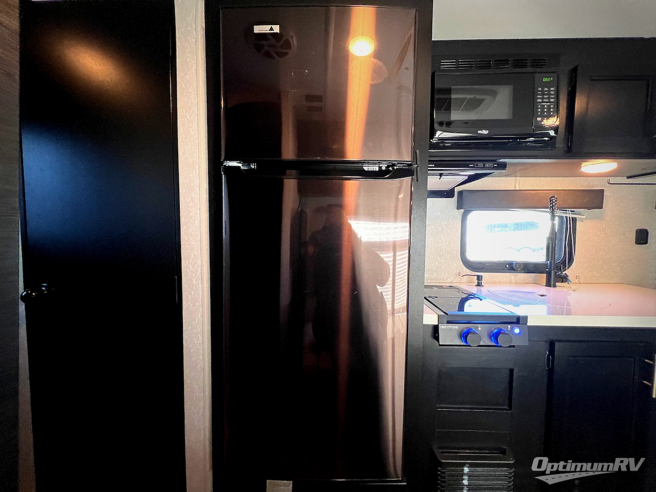 2021 Forest River Cherokee Wolf Pup Black Label 14CCBL Photo 7