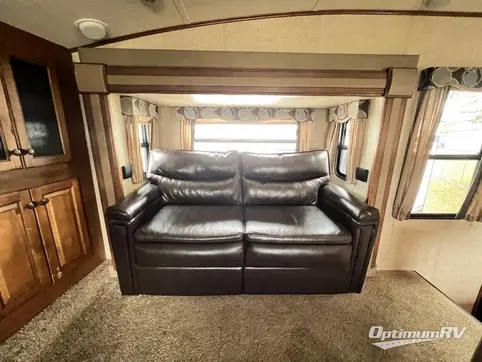 2013 Keystone Sprinter Copper Canyon 333FWFLS RV Photo 2